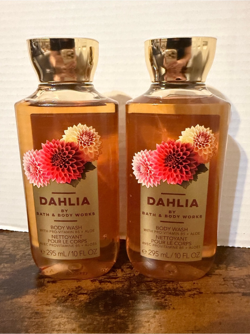 2 Bath & Body Works Dahlia Body Washes, New, Pear, Praline Musk, Tonka Bean